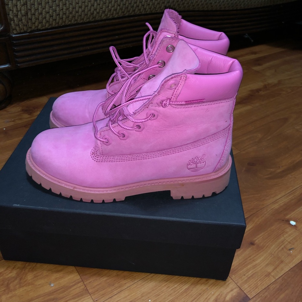 Pink timberlands - Picture 2 of 7
